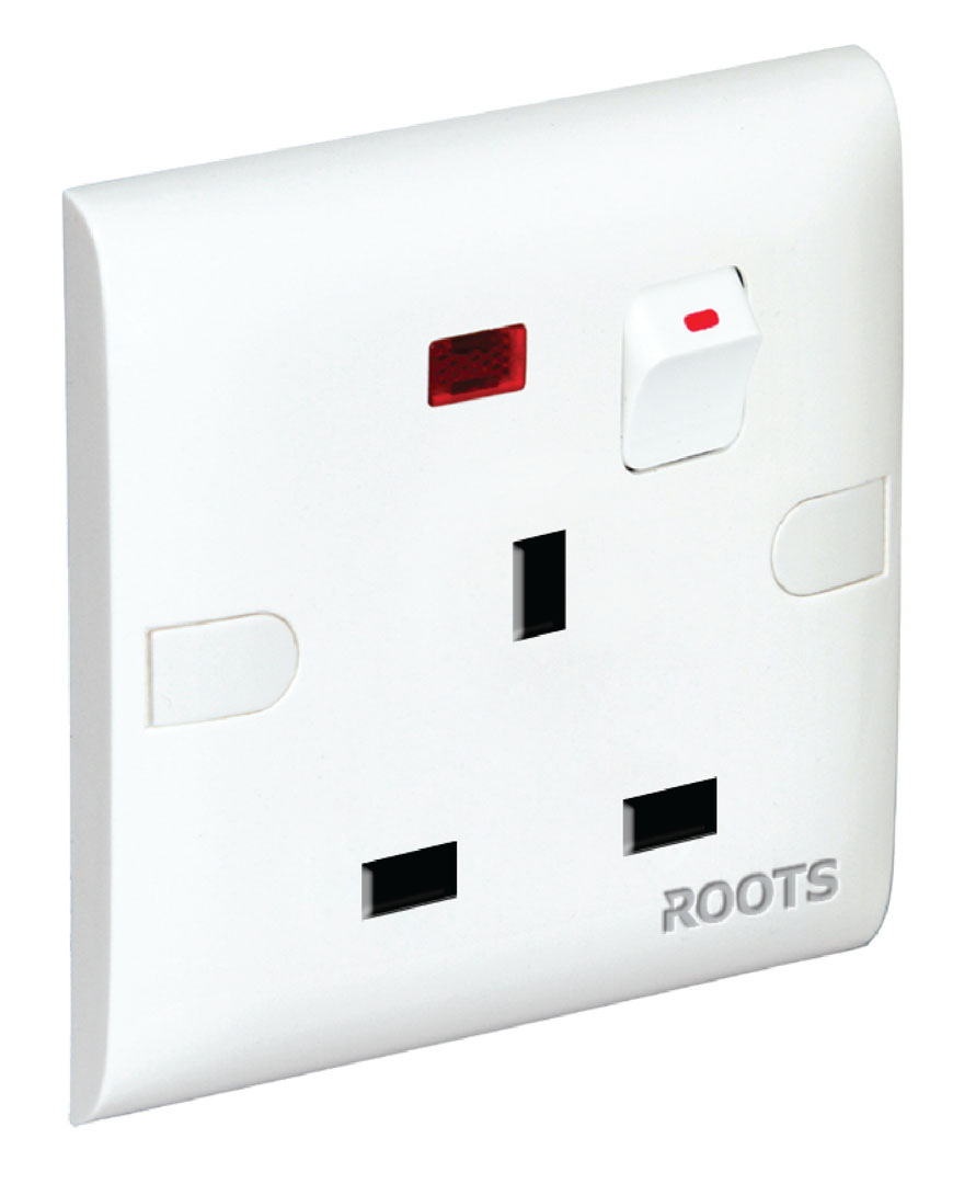 3 PIN FLAT SOCKET WITH SWITCH