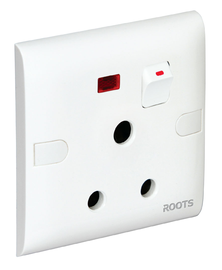 3 PIN ROUND SOCKET WITH SWITCH